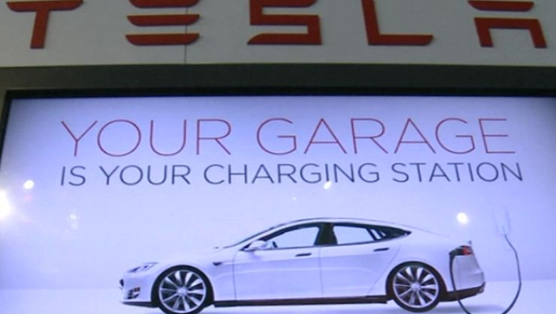 BUSINESS CLUB. Oricine va putea produce si vinde masini cu tehnologia Tesla, fara a fi dat in judecata Imagine