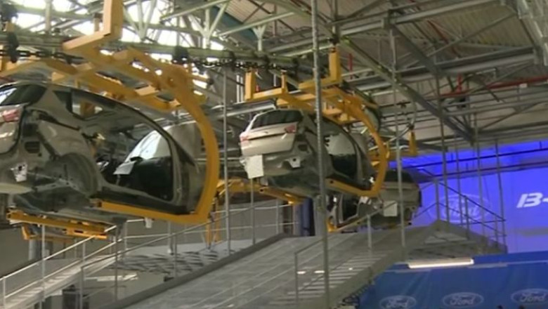 BUSINESS CLUB. Productia Ford B-Max merge din ce in ce mai rau  Imagine