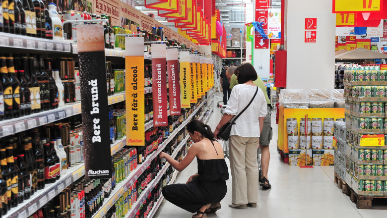 Buticurile de cartier pierd teren. Marile magazine acopera peste 43% din vanzari Imagine