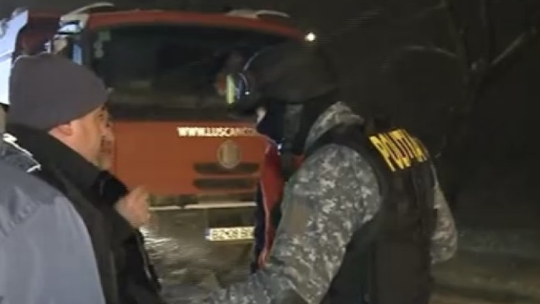 BUZAU. Soferii au fost impiedicati de mascati sa circule pe drumul national 2B Imagine