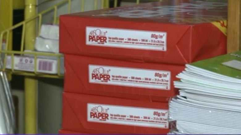 C. E. Oltenia disponibilizeaza angajati, dar da 140.000 de lei pe produse de papetarie Imagine