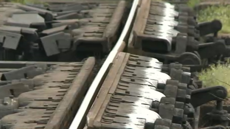 Ca sa nu o repare, o inchiriaza. CFR Infrastructura scoate la licitatie inca o mie de kilometri de cale ferata Imagine