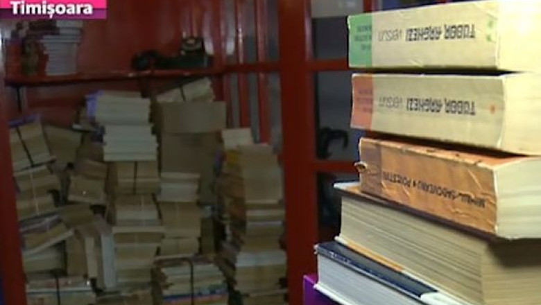 Cabina telefonica a cartilor. Campania "Biblioteca pentru un sat din Banat" Imagine