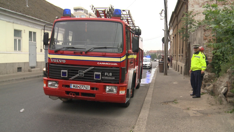 Cadavru decapitat, gasit in subsolul unei cladiri abandonate din Oradea Imagine