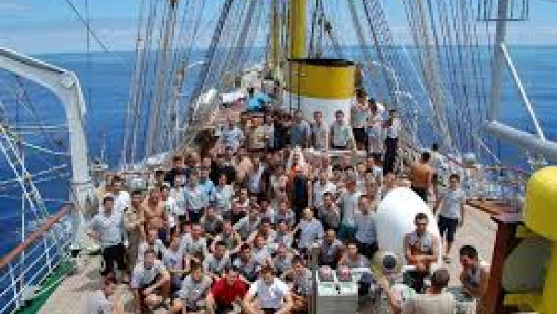 Cadetii eminenti, finantati si de o fundatie. Proprietarul unei nave va imparti cheltuielile de personal cu o fundatie Imagine