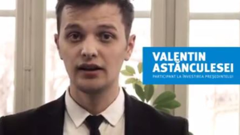 Cadoul tanarului care a cantat „Desteapta-te, romane!” la pian, in gara din Amsterdam, pentru Klaus Iohannis Imagine