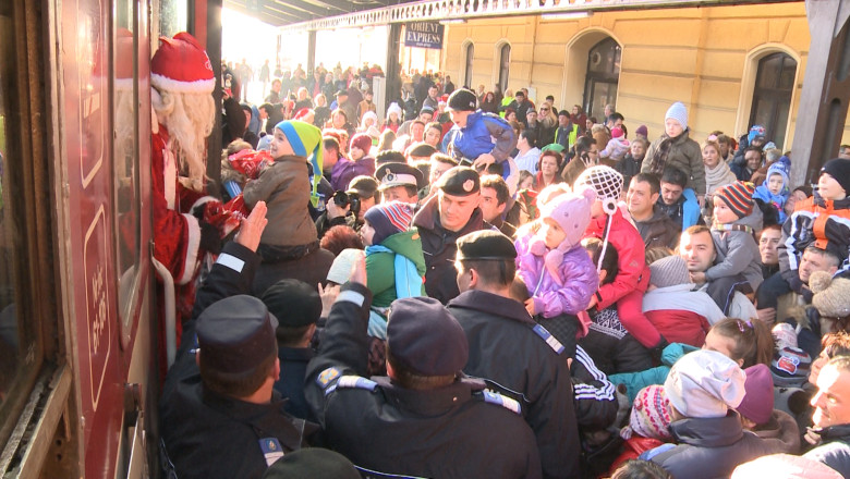 Cadouri din trasura Mosului. 1300 de pachete au fost impartite copiilor din Oradea Imagine