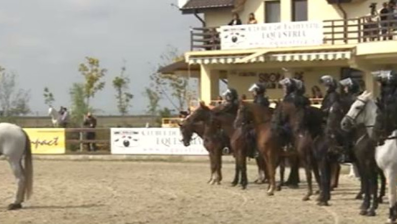 Caii Jandarmeriei, de la incidente de strada la spectacole de eleganta Imagine