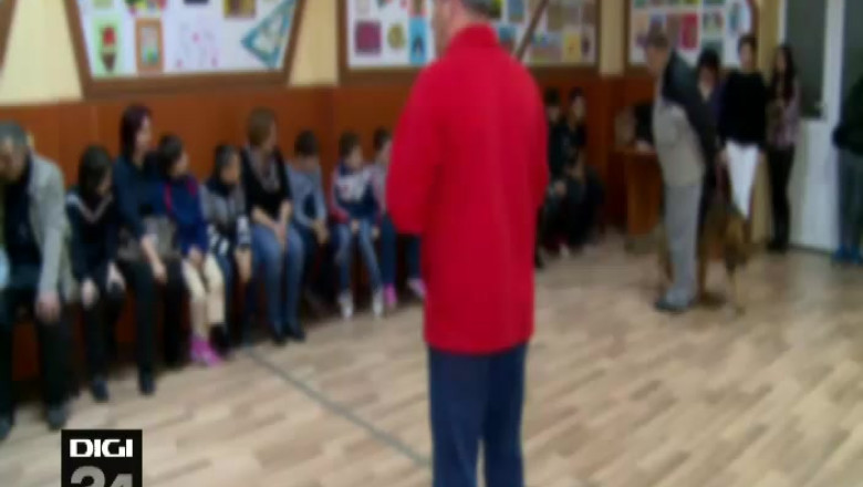 Caini speciali pentru copii speciali Imagine