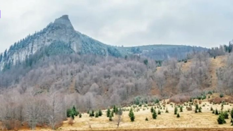 Calatori de meserie. 14 tineri au plecat intr-o excursie de patru ani prin Romania Imagine