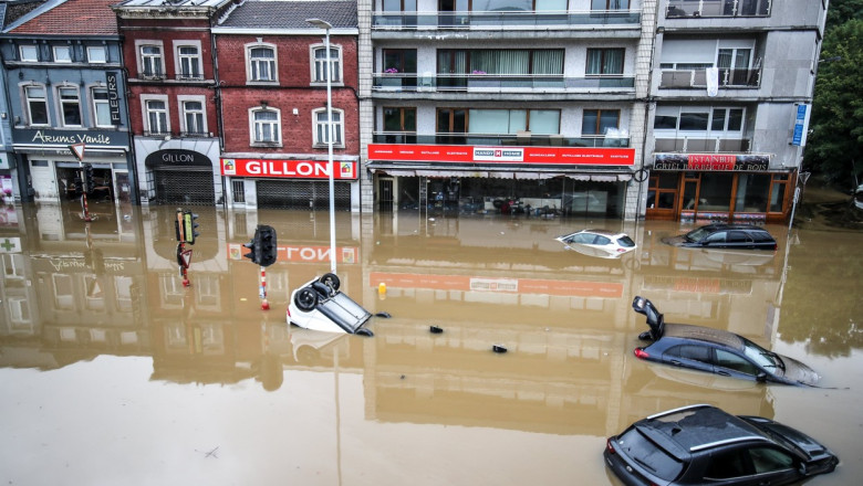 Caldura extrema, inundatiile si furtunile au cauzat pierderi de 145 de miliarde de euro in UE (raport) Imagine