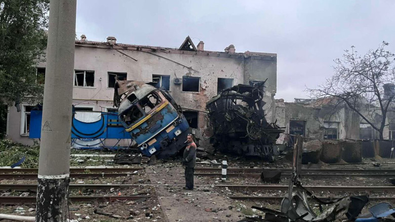 Calea ferata din Ucraina, noua tinta a Rusiei. Cel putin patru oameni au fost ucisi in ultimul atac cu drone al armatei lui Putin Imagine