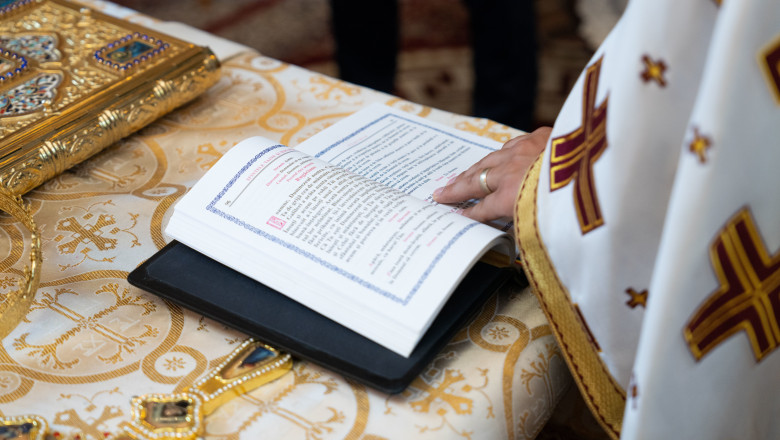 Calendar ortodox pentru luna noiembrie 2025: Trei sarbatori importante sunt mentionate cu cruce rosie Imagine