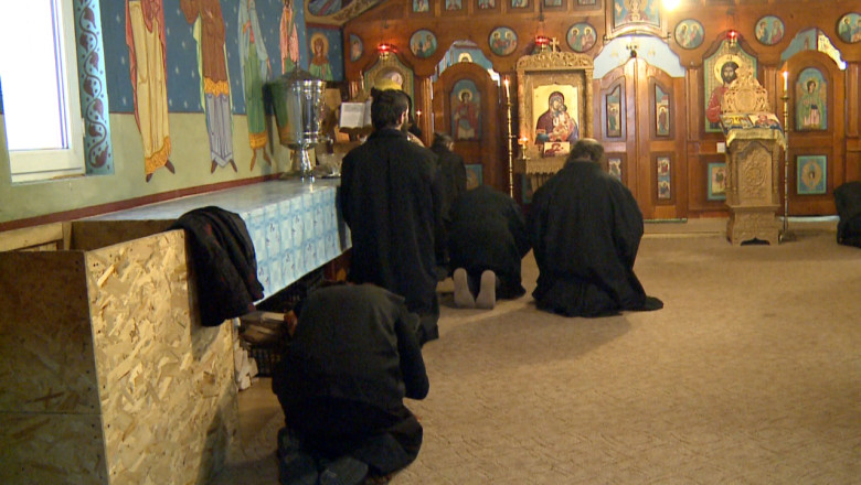 Calugarii de la Manastirea Sihastria Raraului, acuzati ca au mintit si au ascuns-o pe fata disparuta Imagine