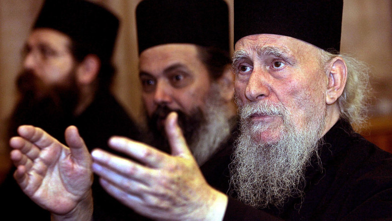 Calugarii de la Muntele Athos cer sa fie scutiti pentru totdeauna de taxe Imagine