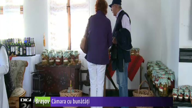 Camara cu bunatati in Cetatea Brasov Imagine