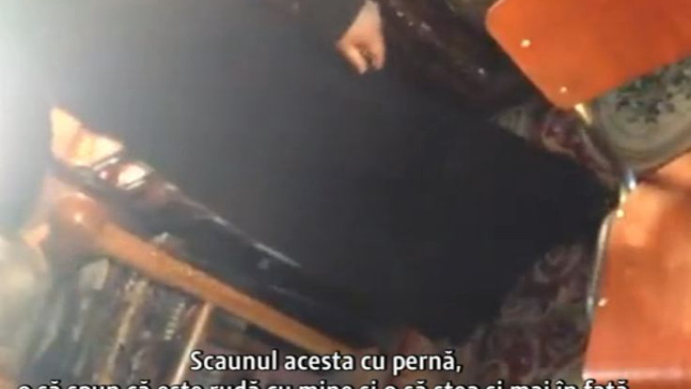 Camera ascunsa. La biserica se liciteaza pentru scaunele din strana Imagine