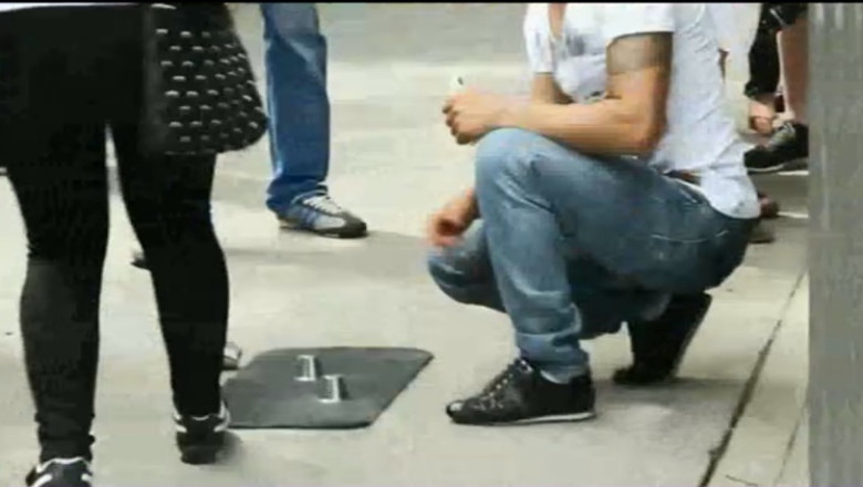 Camera ascunsa, la Turnul Eiffel. Ce fel de romani se mai aflau „la munca” in timpul finalei jucate de Simona Halep Imagine