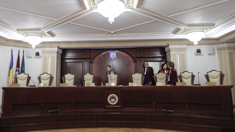 Camera Deputatilor a adoptat un proiect care prevede pensii speciale si pentru magistratii-asistenti de la Curtea Constitutionala Imagine