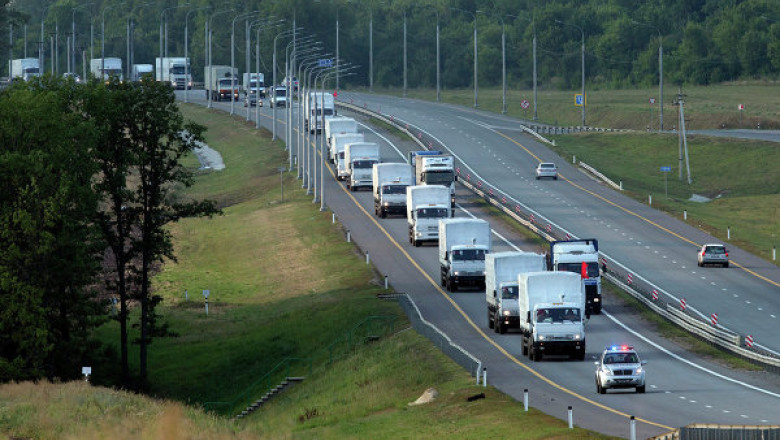 Camioanele din convoiul umanitar s-au intors in Rusia. Kievul acuza ca au luat armament din Ucraina Imagine