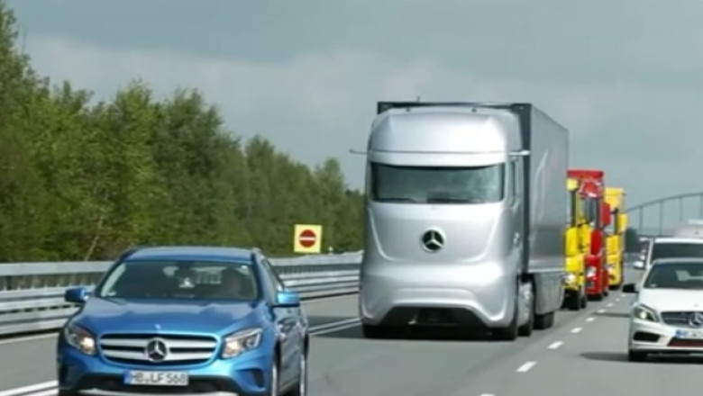 Camionul fara sofer de la Daimler, pe sosele peste 10 ani Imagine