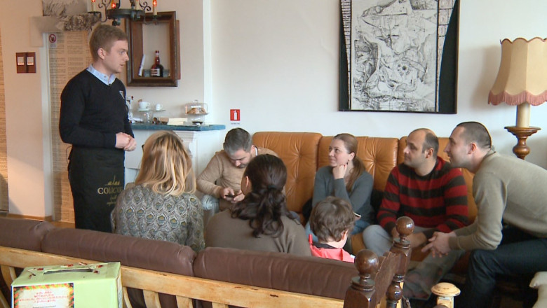 Campanie umanitara inedita. Persoane obisnuite devin barmani pentru o zi, iar bacsisul este donat Imagine