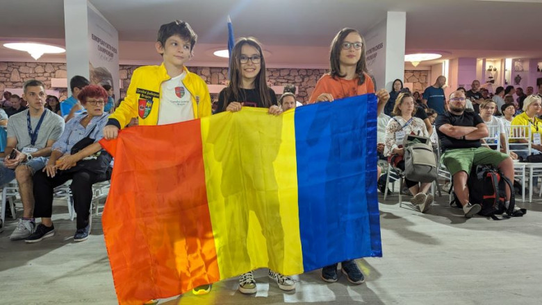 Campioni la 10 ani. Juniorii Romaniei au castigat doua medalii de aur si una de argint la Campionatul European de Sah Imagine