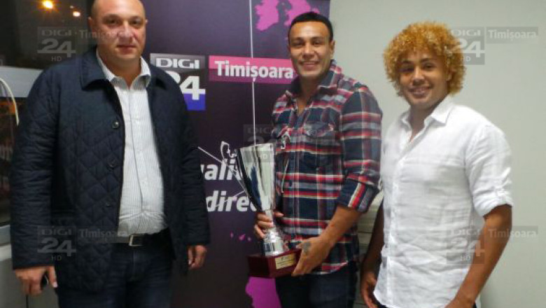 Campionii de la RCM au adus cupa la Digi24 Timisoara Imagine