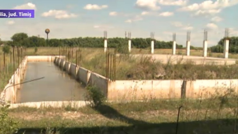 Campusul scolar de la Jimbolia a ajuns o ruina. Proiectul a fost abandonat in 2008 dupa ce a "inghitit" 6 milioane de lei Imagine