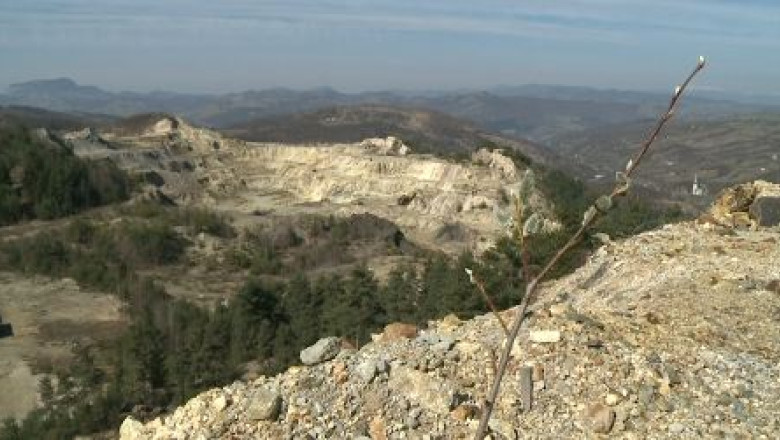 Canadienii nu renunta la Rosia Montana Imagine