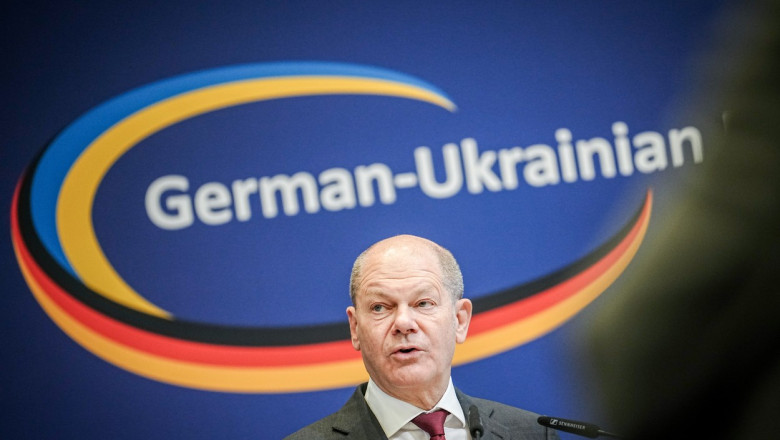 Cancelarul german spune ca sprijinul pentru Israel nu va afecta ajutorul acordat Ucrainei: „Promisiunea noastra ramane valabila” Imagine