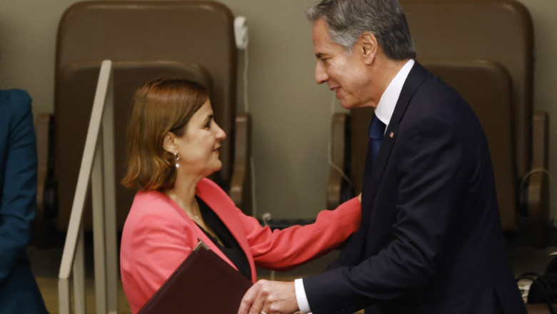 Cand scapa romanii de vizele pentru SUA. Ministrul de Externe anunta noi acorduri intre Romania si Statele Unite Imagine