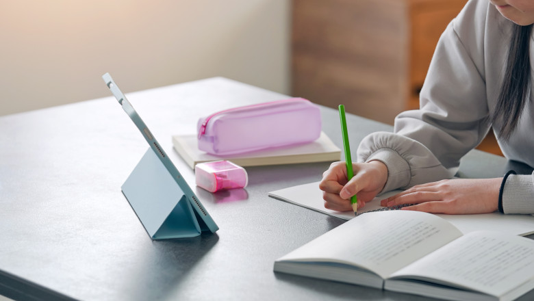 Cand se scrie corect „fi” si „fii”. Cum iti poti da seama care e forma potrivita in scris Imagine