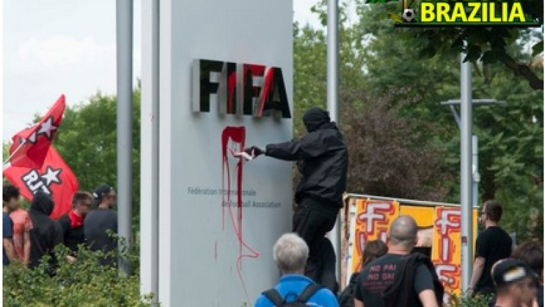 Cand stapanu nu-i acasa...Sediul FIFA din Elvetia, vandalizat Imagine