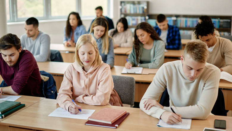 Cand sunt programate examenele de corigenta in 2025. Calendarul examenului de bacalaureat, sesiunea din toamna Imagine