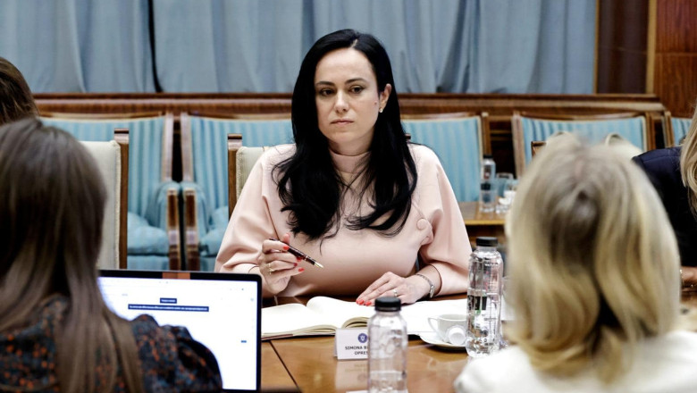 Cand vor primi banii pensionarii, dupa recalcularea pensiilor. Anuntul ministrei Muncii Simona Bucura Oprescu Imagine