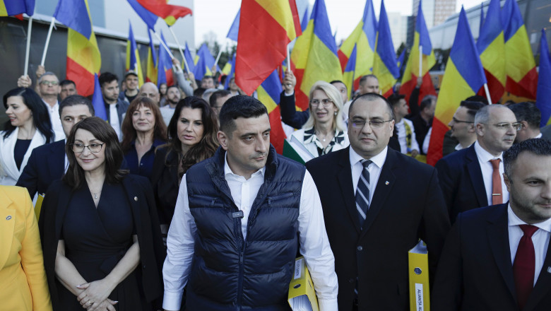 Candidatii lui Simion vor salariile grase de la Bruxelles, dar isi declara ura fata de UE: „Nu ii dau 10 ani. Va colapsa” Imagine