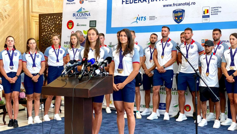 Canotorii romani care au cucerit opt medalii la Munchen au revenit in tara. Imagini de la primirea lor, pe Otopeni Imagine