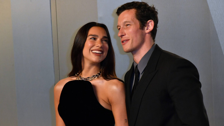Cantareata Dua Lipa si actorul Callum Turner s-au casatorit: urmeaza o petrecere de trei zile in Sicilia Imagine