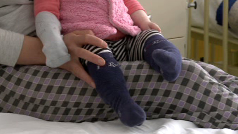 Cantareste 5 kilograme la 4 ani. O fetita din Vaslui a ajuns in coma la spital, infometata de parinti Imagine