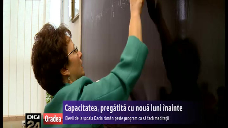 Capacitatea, pregatita cu noua luni inainte. Elevii de la o scoala din Oradea raman peste program ca sa faca meditatii Imagine