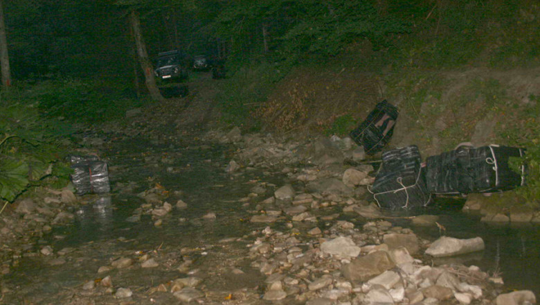 Capturi de tigari de contrabanda la frontiera Imagine