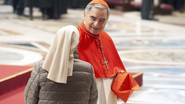 Cardinalul italian condamnat pentru deturnare de fonduri spune ca nu va participa la conclavul pentru alegerea noului papa Imagine