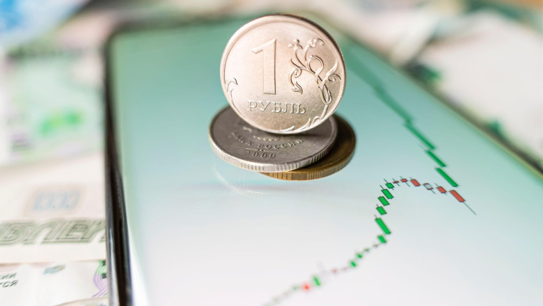 Care e cea mai performanta moneda din lume. E surpriza anului, in ciuda sanctiunilor si a preturilor scazute ale petrolului Imagine