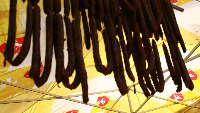 Carnati produsi in Romania, inclusi pe lista produselor interzise in spatiul comunitar Imagine