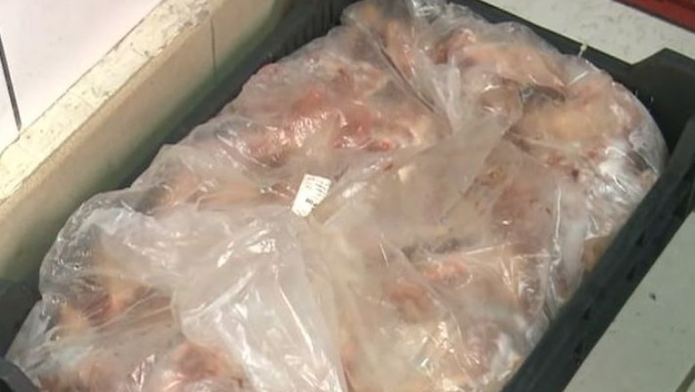 Carne, de pui si de curcan, expirata, descoperita in urma unor controale la Timisoara Imagine