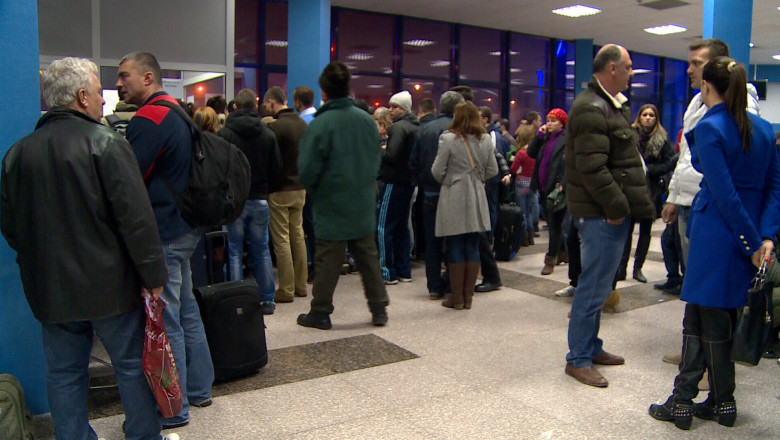 Carpatair a oprit cursele de pe Aeroportul Craiova Imagine