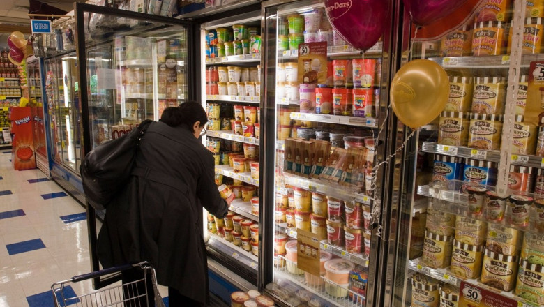 Carrefour a inceput sa reduca preturile la sute de produse, in Franta Imagine