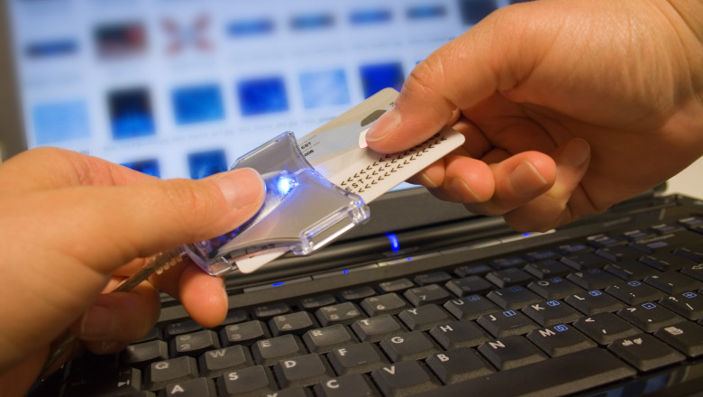 Cartea electronica de identitate pentru copii. Minorii pot calatori fara pasaport. Ce avantaje ofera documentul digital Imagine