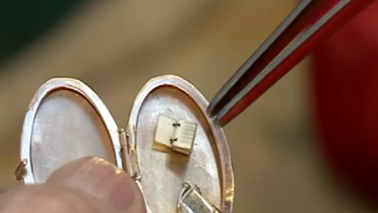 Carti de colectie la Iasi. Un anticariat renumit se mandreste cu colectia de liliputuri Imagine